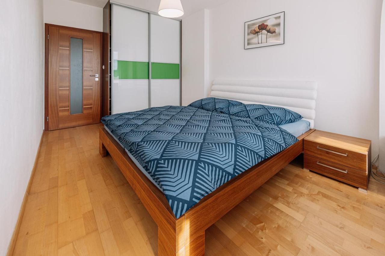 Family Parking Slot Included! Appartement *